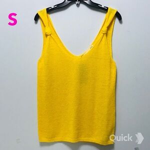 S - NWT Sfera V-Neck Crochet Tank Top